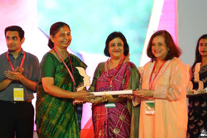 In-Delhi-Ms-Anju-Bist-receives-the-Women-Transforming-India-Award-from-NITI-Aayog-a-Govt-of-India-think-tank-for-policy.